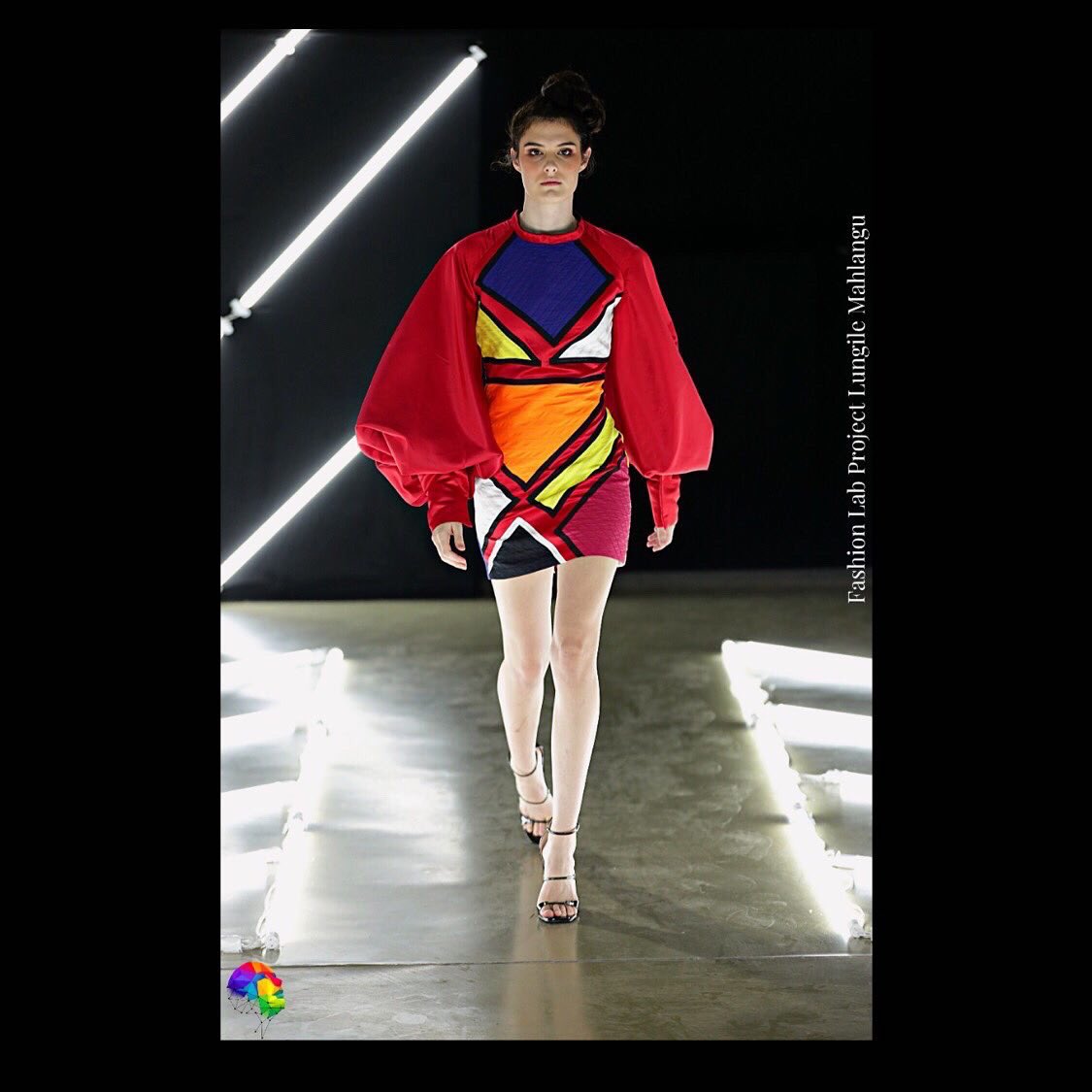 SACreative_Ind's tweet photo. THE FASHION LAB PROJECT FASHION SHOW๐ฅ๐ฅ
Can We repeat?
#LungileMahlangu
#Collection
@shirleyjoseph_sa
#davidtlale #industryleaders #emergingtalents #sacii #fashionshow #departmentofsportsartsandculture #mge #normalisingaccess https://t.co/2wHkOVDQIo