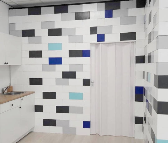 EverblocksUK's tweet photo. Renters and students and parents of  multiple children are turning to Everblocks to build divider walls in shared bedrooms and shared living areas.

Quick, colourful, affordable and no wall damage!

#students #ukstudents #sharedbedroom #ukmums #ukparents  #interiors #bedroomideas https://t.co/aIwzpfSBDc