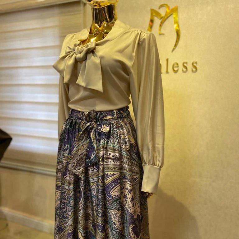 Modest work wear collection available in different styles and sizes in store.
Please help RT. Send a DM to order.

#abujafashionhouse #abujastyles