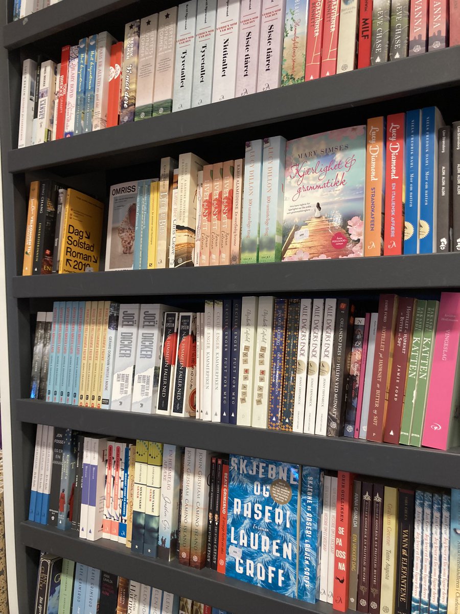 Always love a good wander around a bookshop 📚 <a href="/ARKbokhandel/">ARKbokhandel</a>
