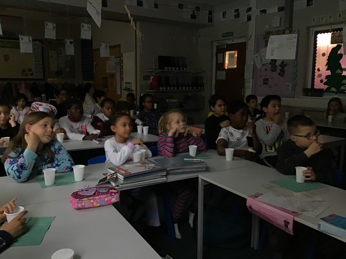 StMichsChatham's tweet photo. St James the Great class enjoyed their treat for exemplary behaviour. Look at the concentration on their faces 🙃. Encanto, pyjamas and popcorn, what more could anyone wish for?
#superstars #classrewards #weloveschool https://t.co/gEgMNR3Haw