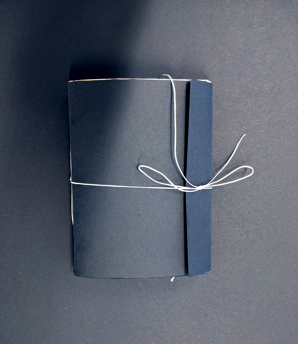 UWECreativeWrit's tweet photo. At last week's #bookbinding workshop with @mir_harr we learned #pamphlet stitch and made all kinds of adventurous creations📚From simple & beautiful pamphlets to an amazing five-books-within-a-book... Lovely work everyone! #makingbooks #bookarts #bookbindingstudio https://t.co/b0RRuS2OMv