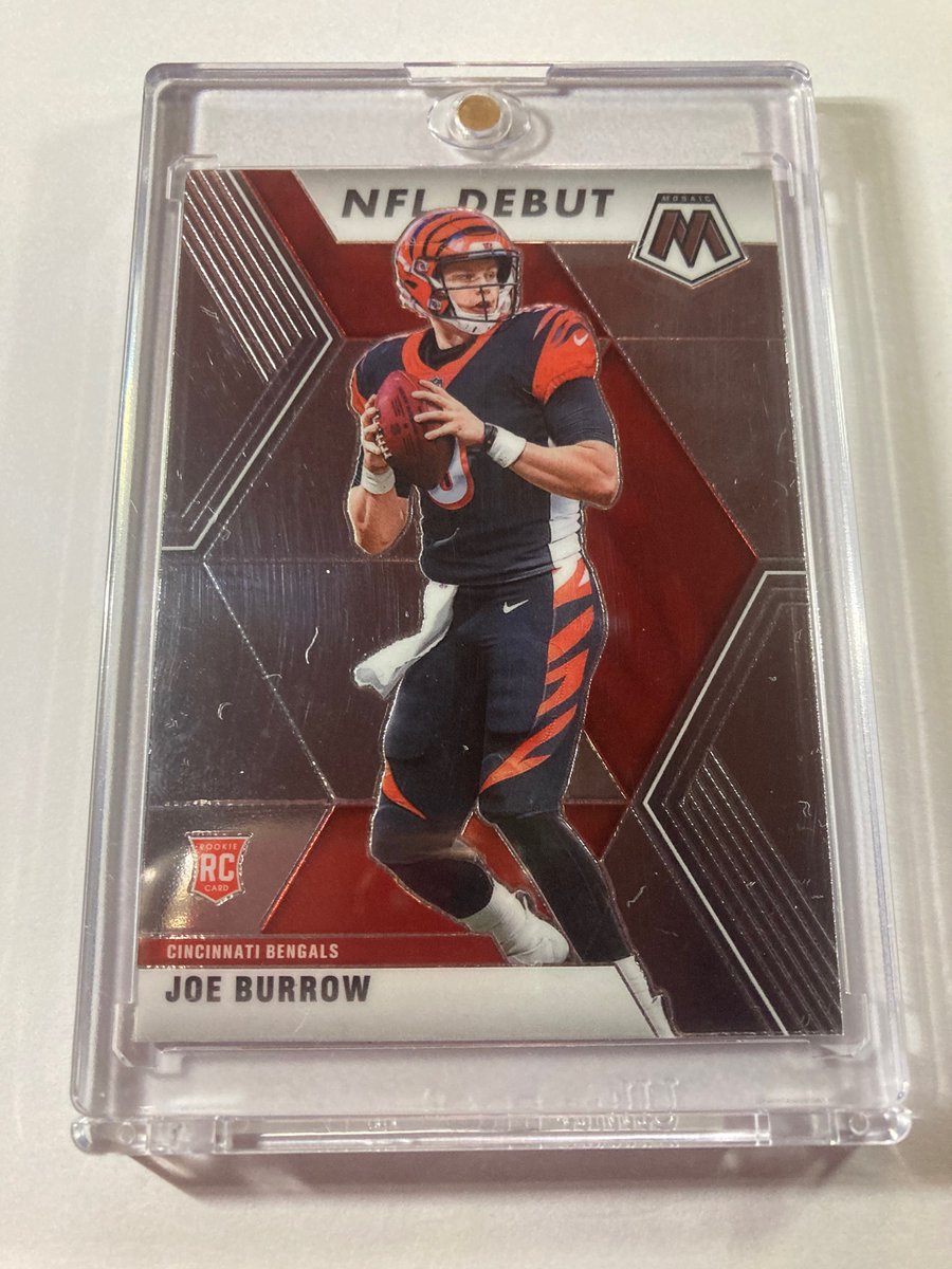1218Sports's tweet photo. 🎁Appreciation Day Giveaway🎁

Winner will be picked Thursday

🔥Joe Burrow Mosaic RC

To enter
1. Follow
2. Retweet
3. Like

Tags appreciated but not required

@sports_sell #NFL #LSU #Cincinnati #Ohio #Bengals #Giveaway https://t.co/kBtSCg0lXq