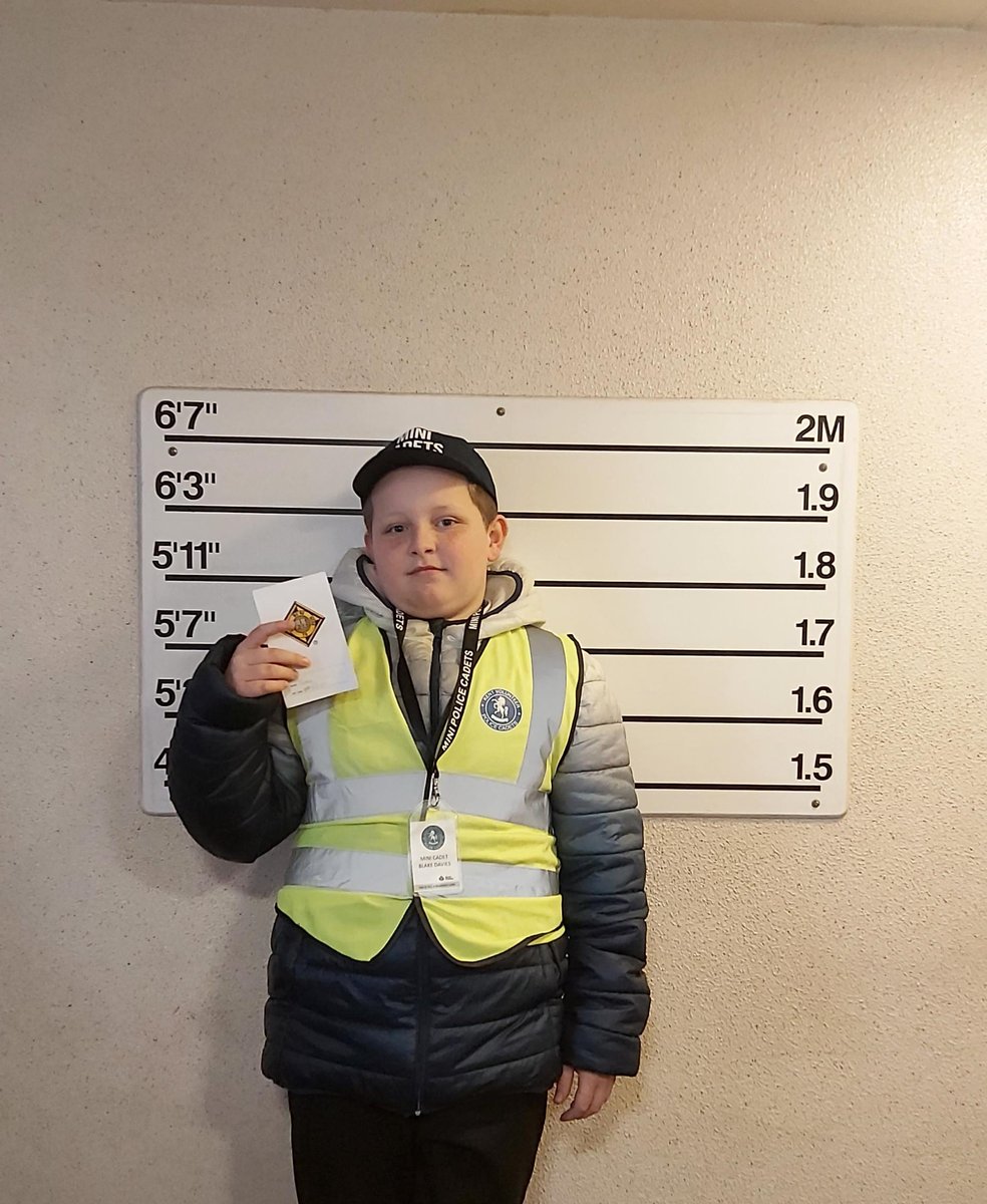 KentPoliceDover's tweet photo. #YouthEngagementOfficer Pollard @DoverPoliceStation with #SandownSchool #Deal #MiniPoliceCadets. They had a great visit to the Station and had lot's of fun. #Fun #SpeakingtoKentPoliceOfficers. @kent_police @KentVPC https://t.co/YIsPmUptrt