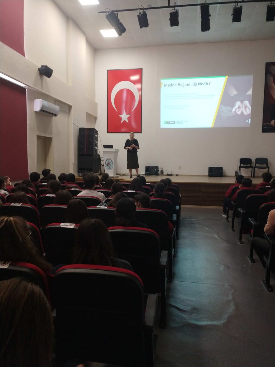 Okul rehber öğretmenimiz tarafından Türkiye Bağımlılıkla Mücadele kapsamında seminer çalışması yapılmıştır.
