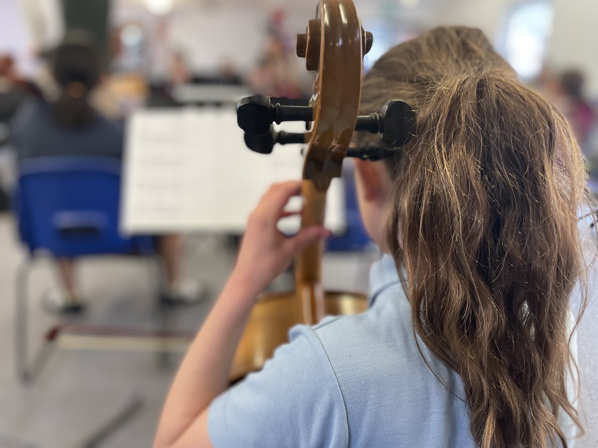 AxeAcademy's tweet photo. Thank you to the fabulous primary school children who attended our Orchestra for a Day workshop yesterday. Your concert at the end of the event was absolutely delightful. See you soon at our Community Orchestra on Thursdays after school, #smallbutmighty @AVA_CreativeArt https://t.co/LNxrlVf6K2