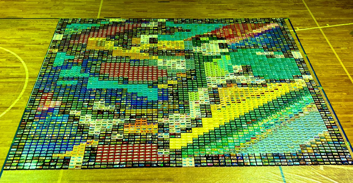 hullzion's tweet photo. ✨✨ご報告✨✨
この度ファミコンソフトを4256本使用した #ファミコンアート がギネス世界記録に認定されました！
記録名: Largest videogame cartridge mosaic (image)
記録:32.436㎡
達成日:2021年10月31日
#レトロコンシューマー愛好会 https://t.co/Fm9JxENj0c