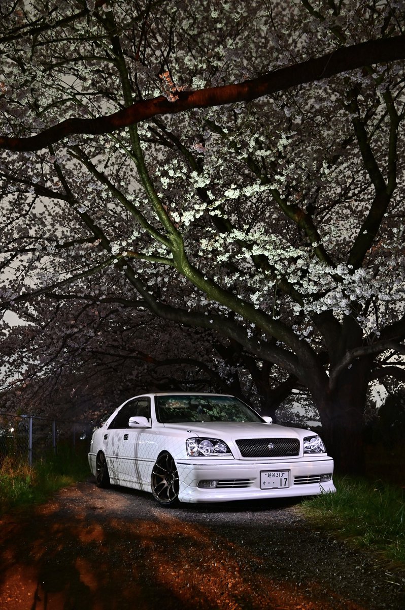182Aetxh's tweet photo. やっと桜が綺麗に咲きましたね🌸
てことで!ちょっとだけ仕様変更して、車高ちょっと下げてリップつけてちょっとだけ面出してみました!
実は先日の厚木んぼナイトでお披露目でした☺️
先輩photo📸
#厚木んぼナイト
#jzs171 #17クラウン #AthleteV
#Workwheels #emotion #kiwami https://t.co/iaPoYfgTS0