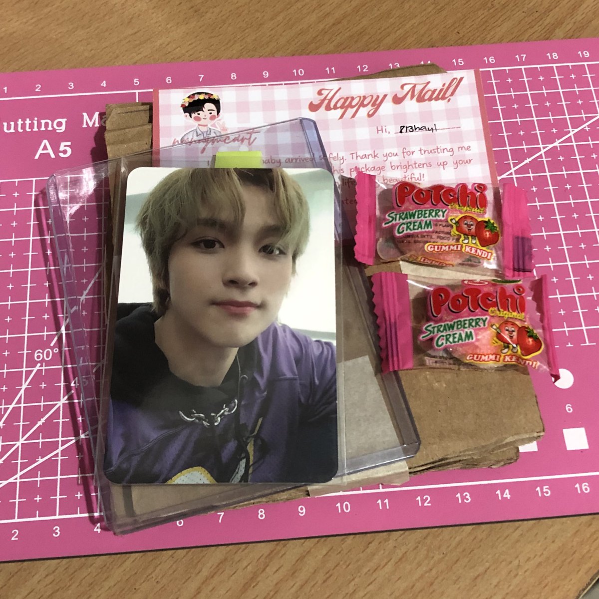 813hauI's tweet photo. 🧺 … ꒰ #813mails ꒱ .ﾟ

HAECHAN RELOAD KIHNO FINALLY CAME HOME 😫🫶 tysm @nanajmcart for hosting the tingi and for bringing my prio pc home ^__^ thank u for packing it safely and for the sweet freebies too! to more budols 💟

ꔛ 𓈒 * #selhamat ᵕ̈ https://t.co/h8NGUQDzIu