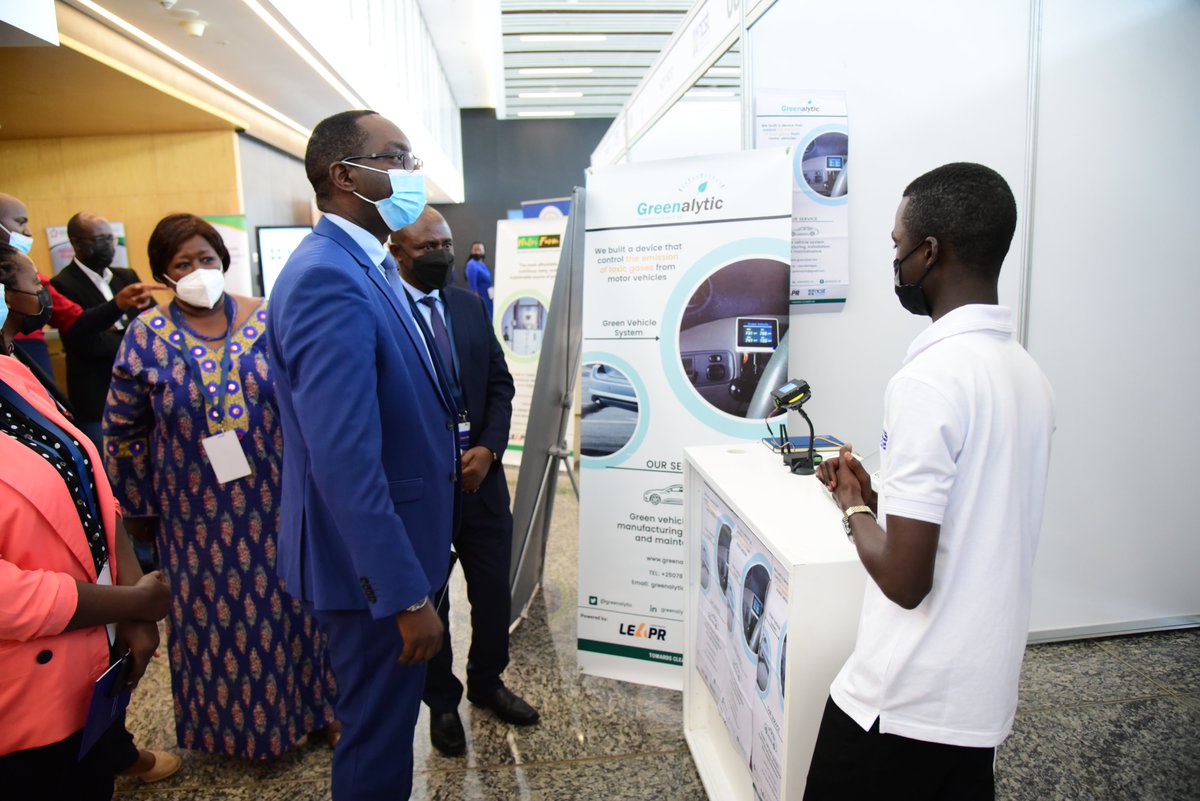 After a group photo in the 1st Rwanda Sc, Techn and Innovation conference taking place at KCC by @NCSTRwanda, Hon. Dr. Daniel Ngamije, Minister of Health and Keynote speakers visited innovators showcasing their projects funded by <a href="/RwandaGov/">Government of Rwanda</a> through @NCSTRwanda