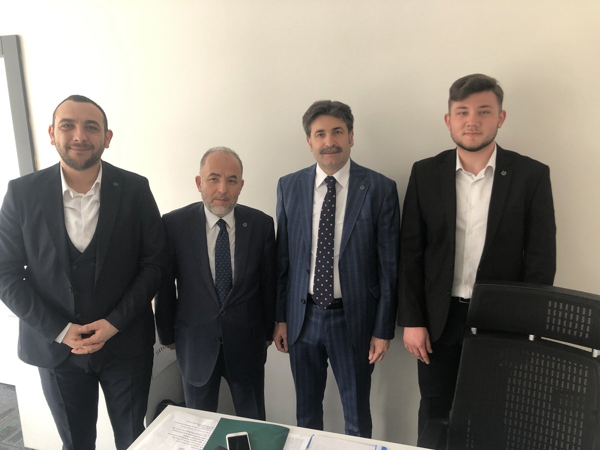 Seçilmiş Son Başbakan’ımız, Genel Başkanımız Sn.Ahmet Davutoğlu’na ve Genel Başkan Yardımcılarımızı Genel Merkezimizde Ziyarette Bulunduk.

<a href="/GelecekPartiTR/">Gelecek Partisi</a> <a href="/Ahmet_Davutoglu/">Ahmet Davutoğlu</a> <a href="/AyhanSeferUSTUN/">Ayhan Sefer ÜSTÜN</a> <a href="/selcukozdag/">Selçuk ÖZDAĞ</a> <a href="/fthsevindik/">Fatih SEVİNDİK</a> <a href="/Nisancikmetin/">Metin Nişancık</a>
