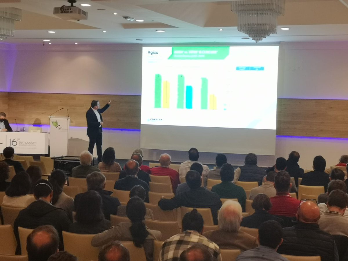 En el marco del #16SymposiumSV también hemos aprovechado para dar la bienvenida a nuestras nuevas soluciones #herbicidas para el cultivo del arroz: #AGIXA y #NOVIXID 🌾👏

👉De la mano de José Antonio Insa y Daniel Giraldo <a href="/DanielGuindos/">Daniel Giraldo de Guindos</a> 

📸 vía <a href="/CuadernoAgrario/">Cuaderno Agrario</a>