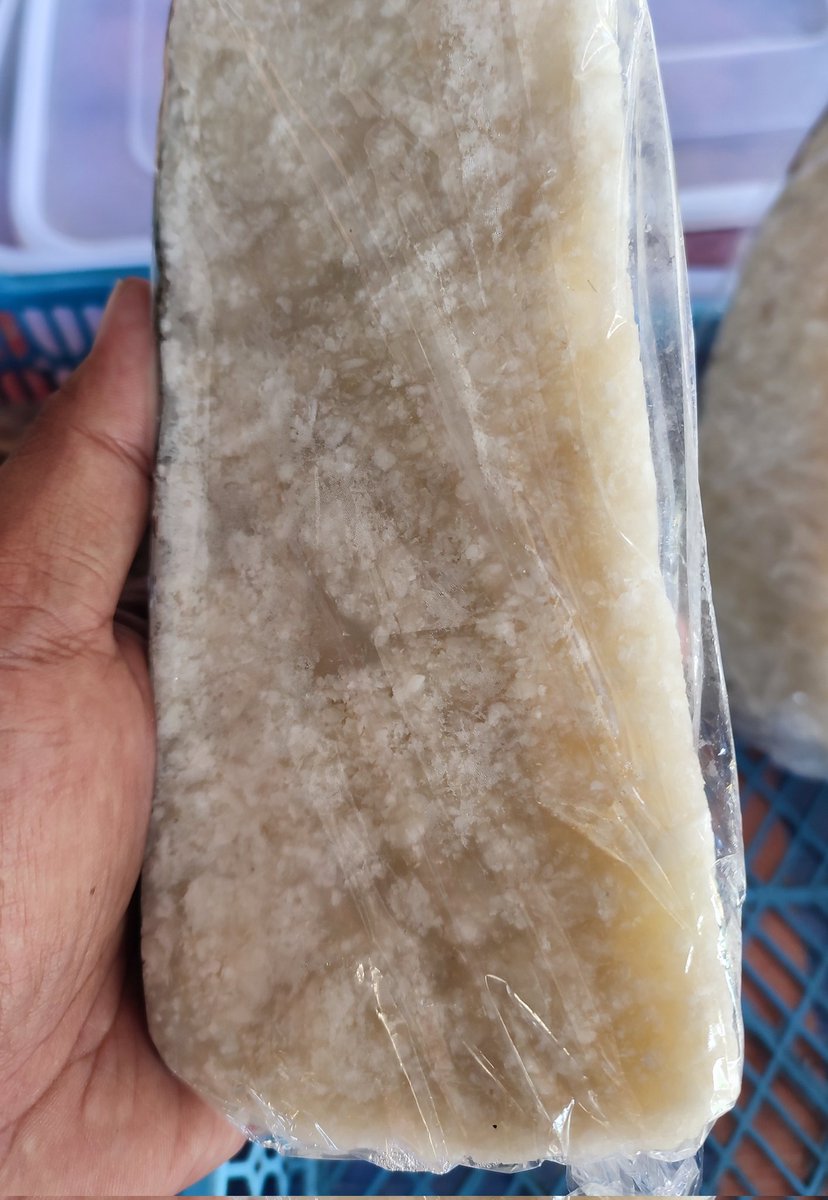bagusloka's tweet photo. Growol makanan khas Kulon Progo, 
Tekstur dan rasanya unik, tpi sayang aku gak doyan 😬 https://t.co/Rolqi73O5V