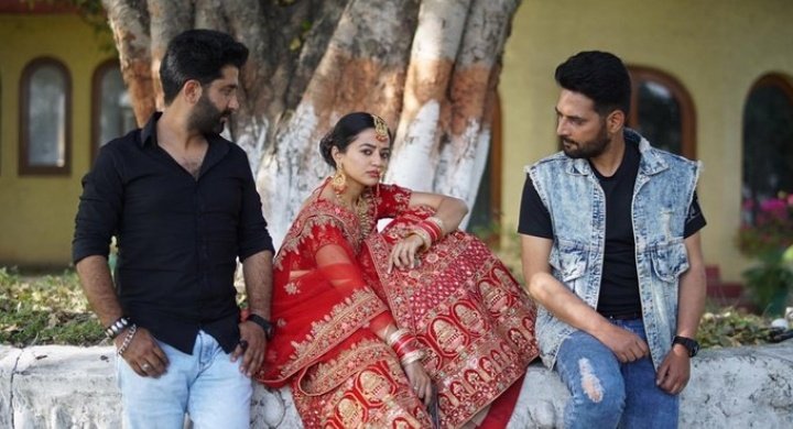 Tollwood_news's tweet photo. #SuperExclusive 

#HellyShah to feature in INTERNATIONAL film titled 'Kaya Palat' starring #RahatKazmi and #TariqKhan !! 

@Tollwood_news https://t.co/WFpLhF1zzO