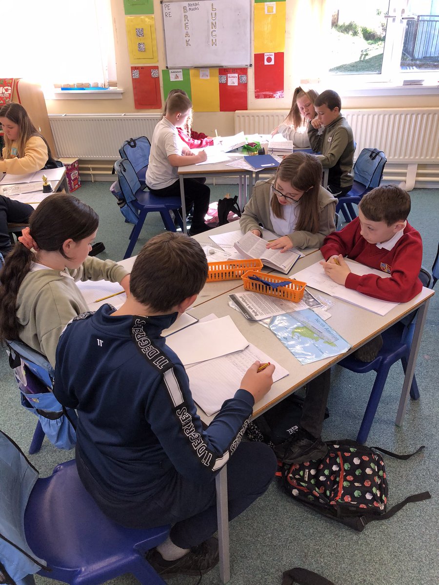 stserfs7's tweet photo. Yesterday we were brushing up on our dictionary skills by competing against each other! This is such an important skill and everyone managed to complete the challenge 📚 https://t.co/VQqyjWLW6M