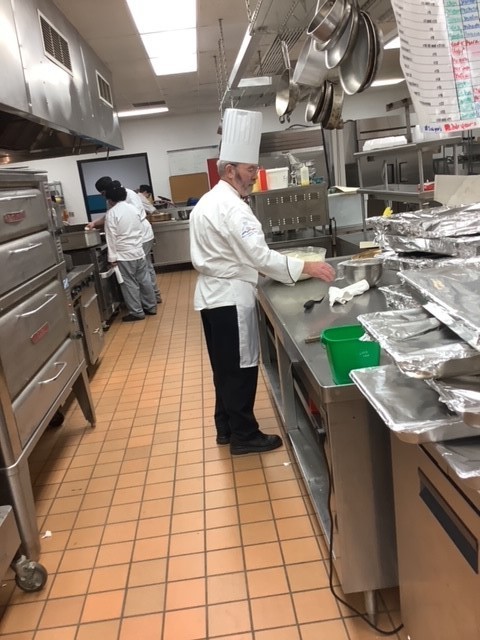 CPACTC's tweet photo. Equally reliable are our @cpactc #guestchefs: Chef Gipe, Chef Reis and Chef Roebuck step into #culinaryarts to work along side Instructor Chef Miller and Students to prepare the OAC Dinner. #opportunitiesunlimited #miller #kann #March2022 https://t.co/GoVWLhr5Rc