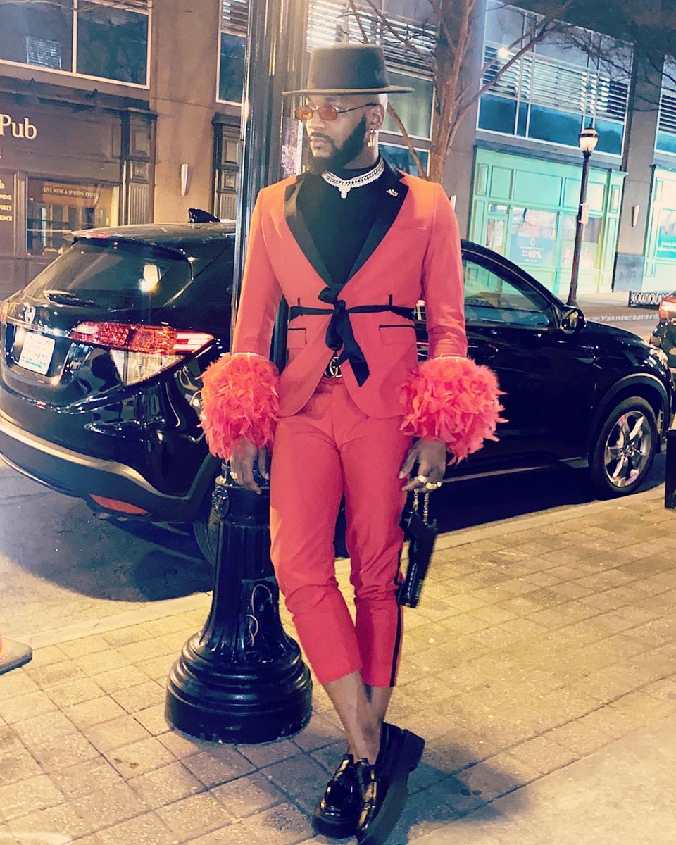 kingtajee's tweet photo. Now yo chest hurt ! #birthdayboy #29andFine https://t.co/CsGrX8V6LH