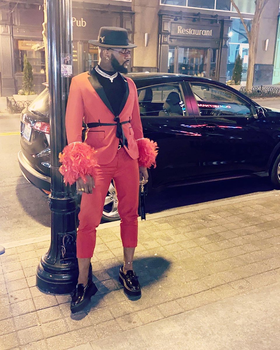 kingtajee's tweet photo. Now yo chest hurt ! #birthdayboy #29andFine https://t.co/CsGrX8V6LH