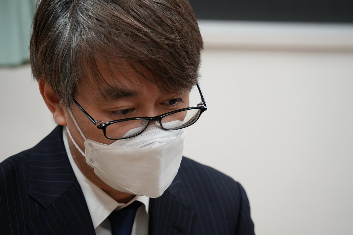 kitano_arata's tweet photo. 羽生善治九段が来期を順位戦Ｂ級１組で戦うことを明言。「内容も結果も伴わなかった反省点の多い１年でした。これを糧にして新しい年度を迎えたいです。（Ｂ級１組は）どんな感じかまだ想像もつかないですけど、開幕までにコンディションを整えて初戦を迎えられたら」 https://t.co/n55Losbbjd