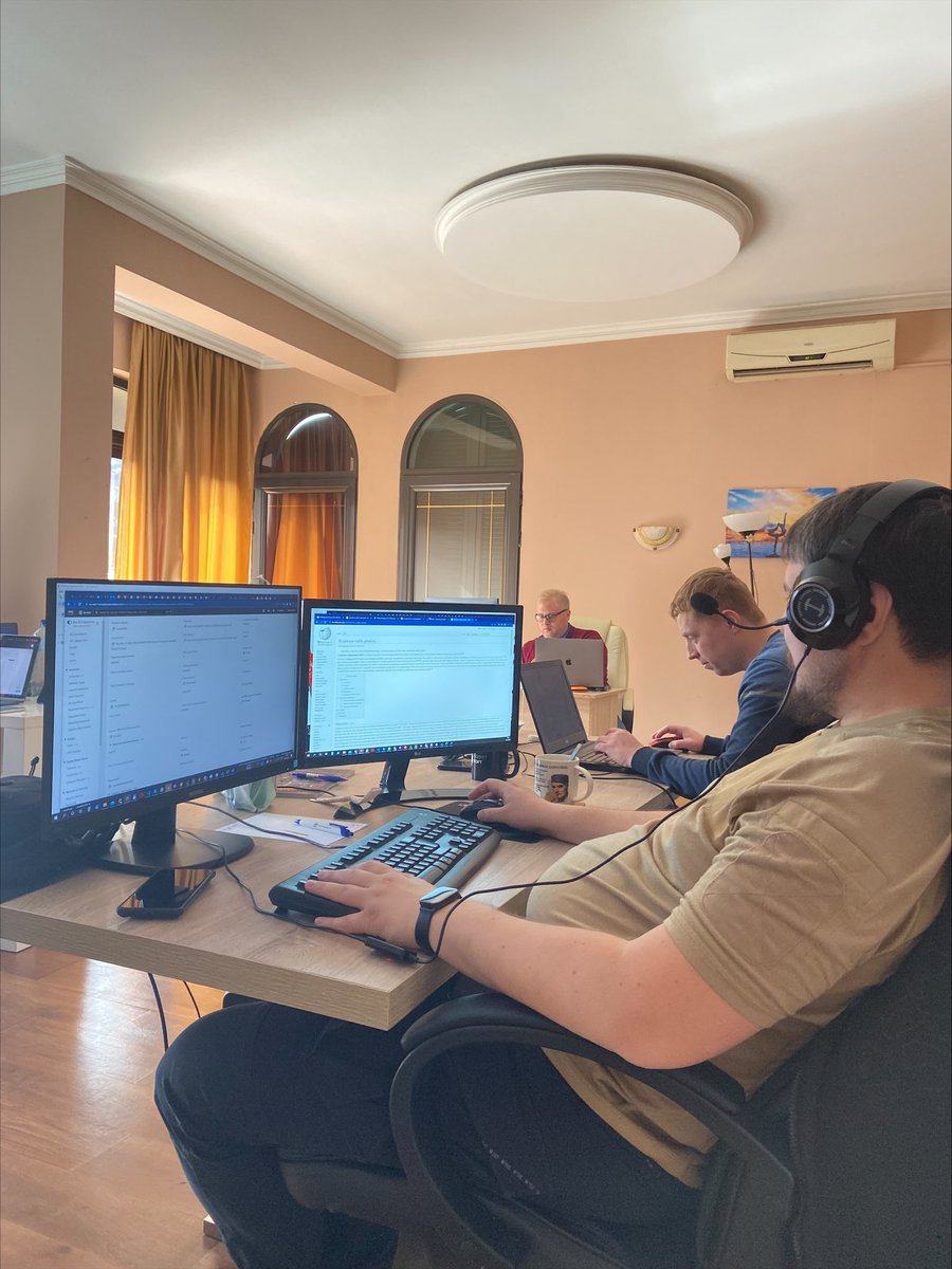 SweetSoft7's tweet photo. Our everyday life in #Montenegro 

It's not easy to keep #working and stay 100% productive when it's war in your country, but if you have #support from your colleagues, everything is getting better🤗

#SweetSoftteam #sweetsoftheday #sweetsoftpeople https://t.co/n45SHo9dpr