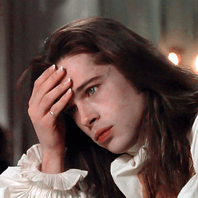 __dearestmoon's tweet photo. My theory is that Louis French vampire era may be referencing Louis de Pointe du Lac (one of my favourite characters) I'm absolutely screaming

#AscendWithKingdom #KINGDOM #���덤  @KINGDOM_GFent https://t.co/CP5ME5asPz