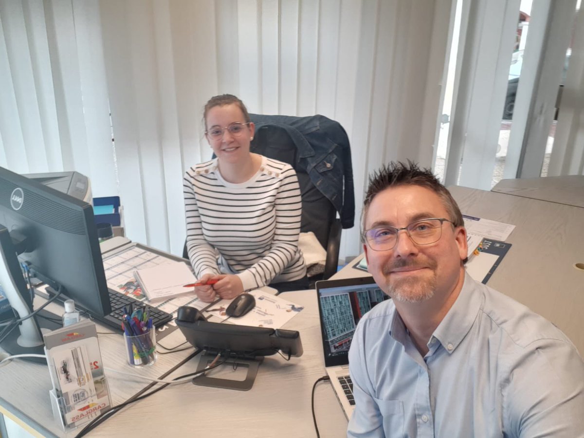 Hier, c’était séance de prise de RDV avec Camille et notre super <a href="/Coachsdesventes/">CoachsDesVentes</a> <a href="/FabriceLorre/">Fabrice Lorre</a> à l'agence Rocoplan à Chaumont! #CDAvecVous