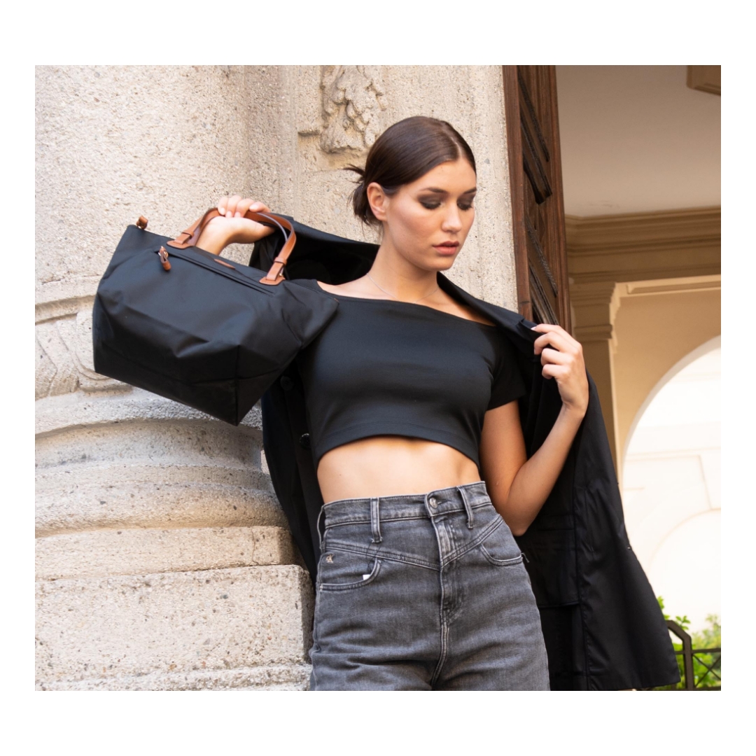 amtiahme's tweet image. No matter what you wear, black will make you elegant.

#bricsmilano #itravelbrics #XCollection #craftmanship #madeinitaly #italianhandcraft #business #fashion #summer #leatherluggage @DFCdubai @arabiancenter