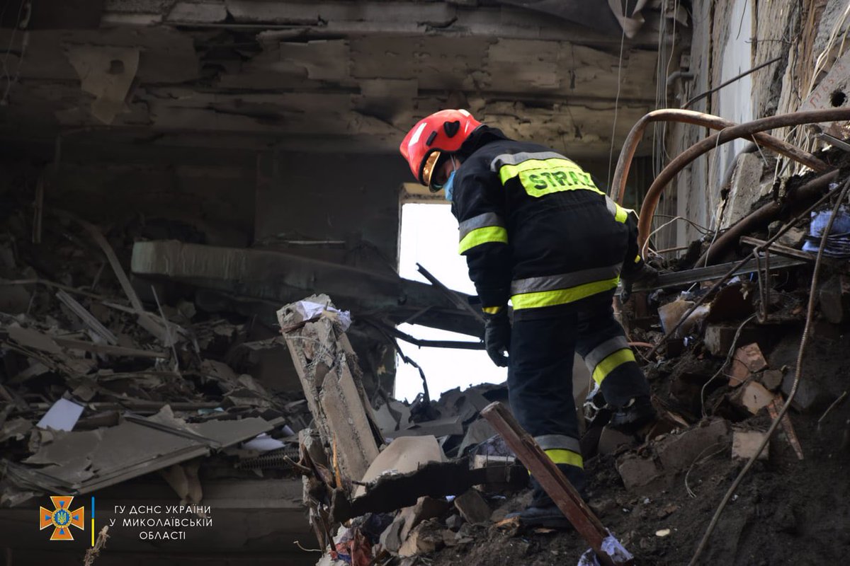 The death toll from the strike on the #Mykolaiv Regional State Administration has increased to 20 people.

Rescuers pulled out 19 bodies from the rubble, another person died in intensive care.

Search and rescue work continues.

#RussianWarCrimes #StopRussia #ClosetheSkyoverUA