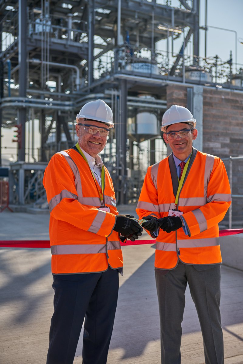 Zephex_Pharma's tweet photo. We’re thrilled to announce the opening of our new production facility for Zephex® 152a. A significant milestone in delivering the environmentally-friendly medical propellant which has a low GWP and will see commercial-scale Zephex 152a availability in the market by mid-2022. https://t.co/IFwpYtXcyR
