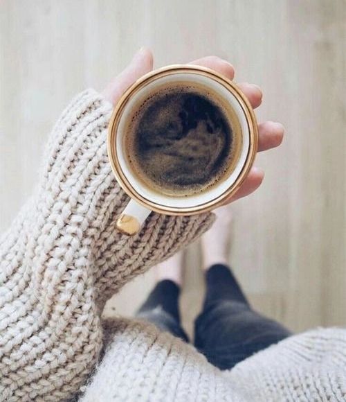Ese otoño sí se está haciendo sentir 🍁 y el día pide un look bien comfy y una taza de café ☕ #CalorDeHogar 

#RemaxNorte #LinaCiappinoBroker