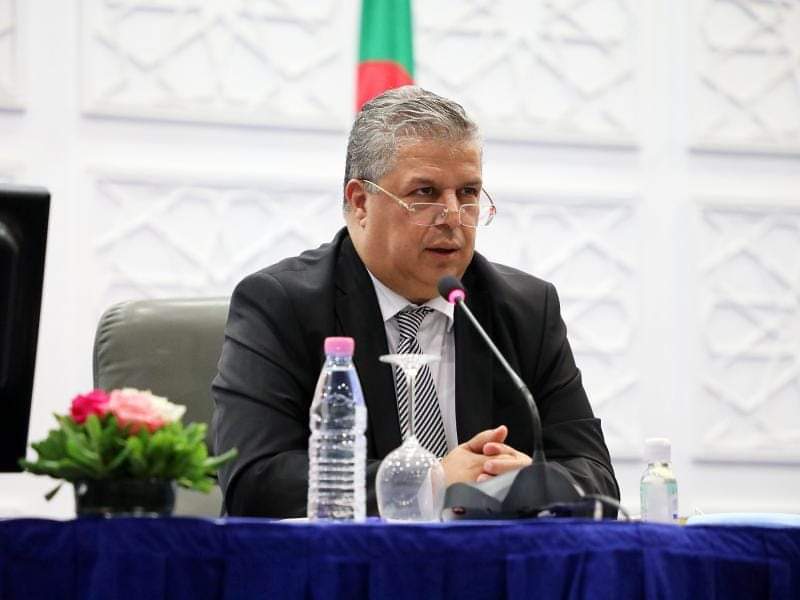 reality_dz's tweet photo. 🚨🚨🚨🚨 عاجل
استقالة شارف  الدين لعمارة من الاتحادية الجزائرية لكرة القدم و المكتب الفيدرالي
#Algerie https://t.co/T5bHVHW6M3
