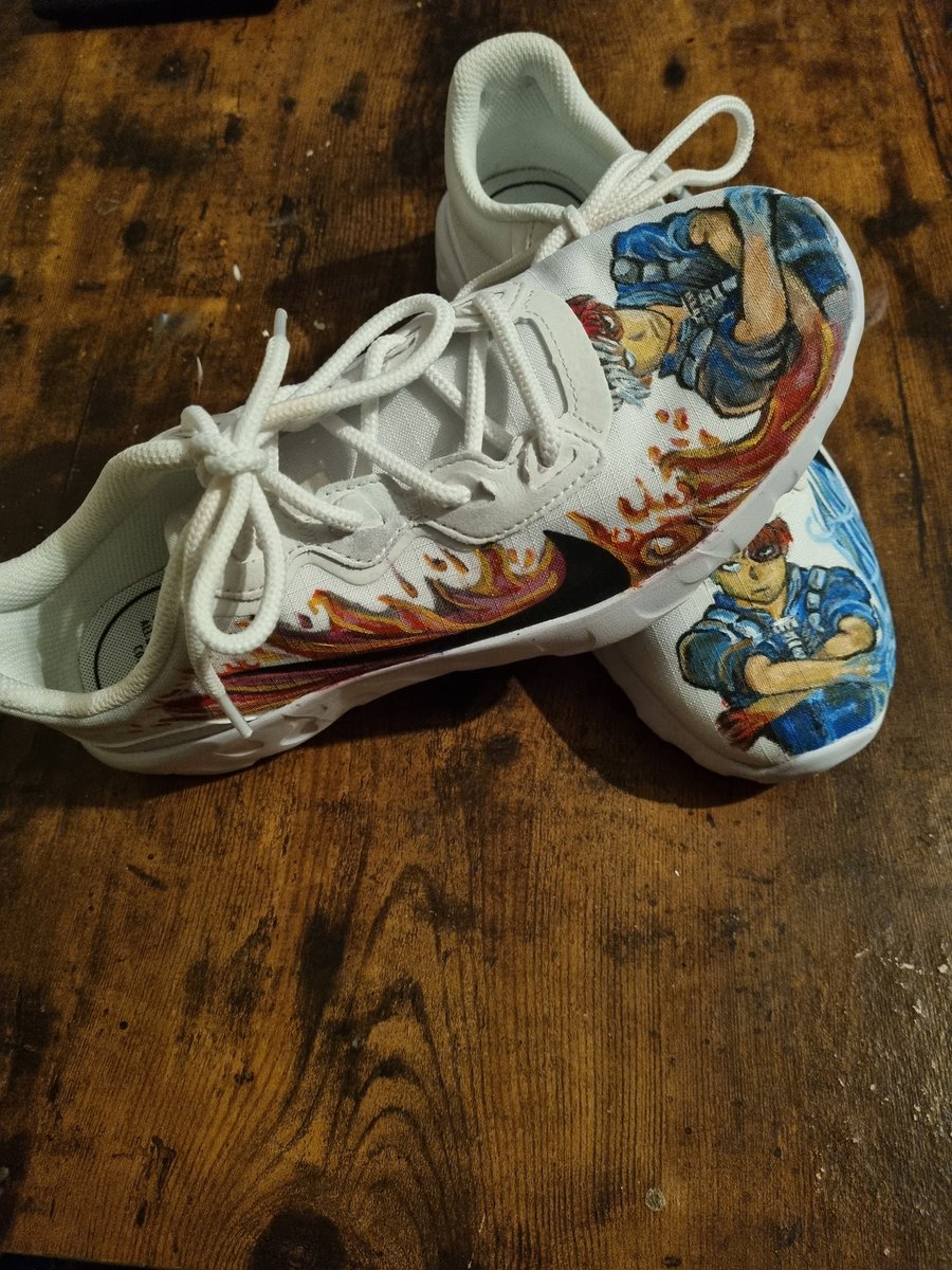 parrypaints's tweet photo. Shies done for my daughter. #MyHeroAcademia #Nike #shoesaddict https://t.co/cYLcHu2gwl