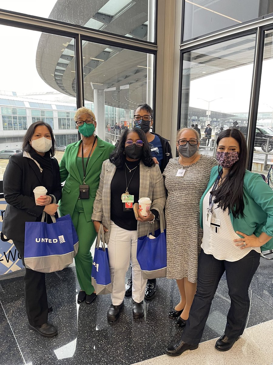 McaleeNatalie's tweet photo. I am honored and humbled to be surrounded by these women in aviation ! @ORDDEIUA thank you for allowing me to make this happen!
#girlswhofly #studentpilot #cabincrew #privatepilot #travel #flygirl #airport #a #aircraft #aviationgeek #lovers #aviators #flight #pilotl https://t.co/NuNte7660X