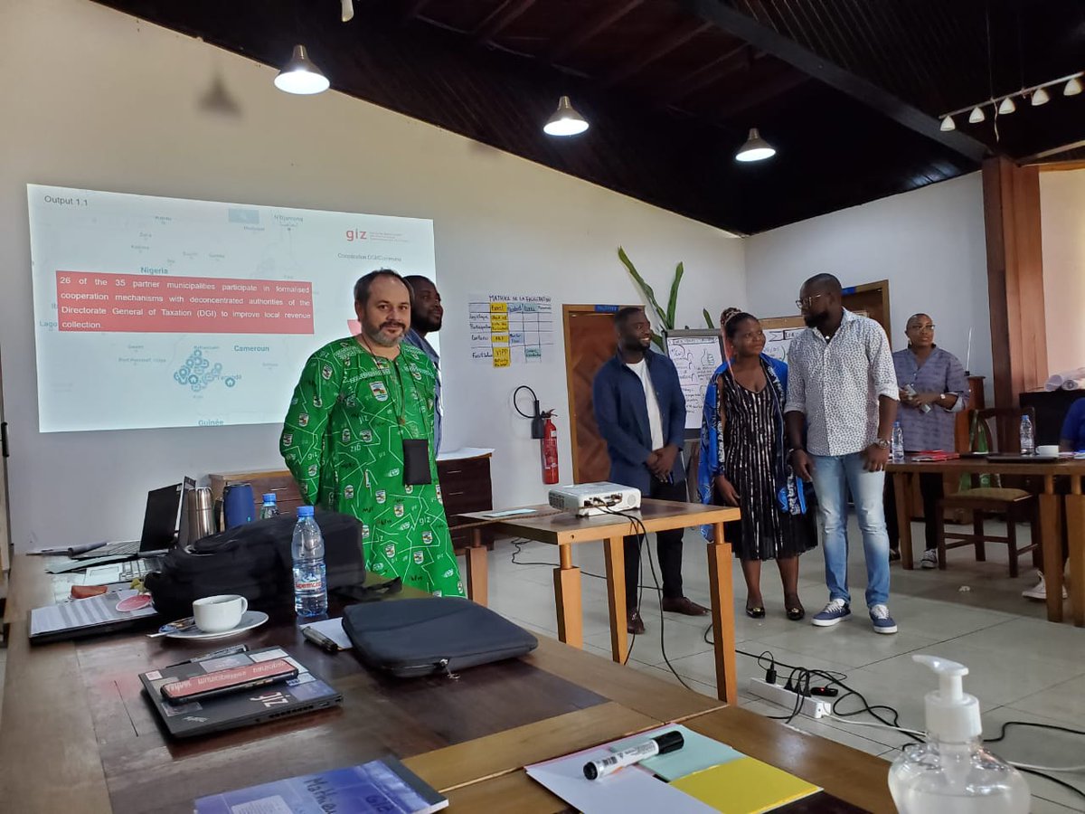 DigaMathieu's tweet image. 5 jours d&apos;atelier par le cabinet @Strategies_! sur la formation des formateurs à l&apos;hostellerie de la Sanaga d&apos;Edéa 🚉🌊 pour maîtriser un atelier de bout en bout aussi bien sur le plan de la logistique, participation, contenu et facilitation 👨🏻‍🏫 #PRADEC