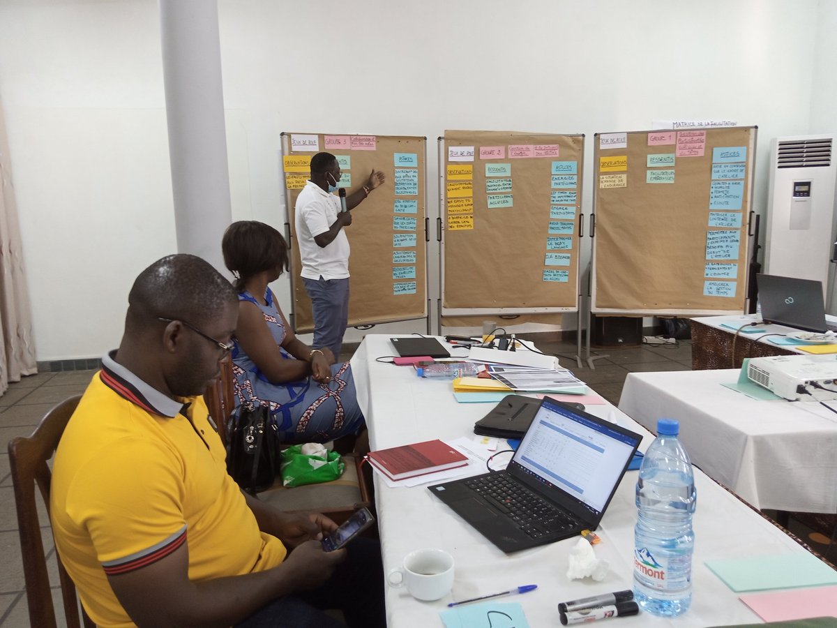 DigaMathieu's tweet image. 5 jours d&apos;atelier par le cabinet @Strategies_! sur la formation des formateurs à l&apos;hostellerie de la Sanaga d&apos;Edéa 🚉🌊 pour maîtriser un atelier de bout en bout aussi bien sur le plan de la logistique, participation, contenu et facilitation 👨🏻‍🏫 #PRADEC