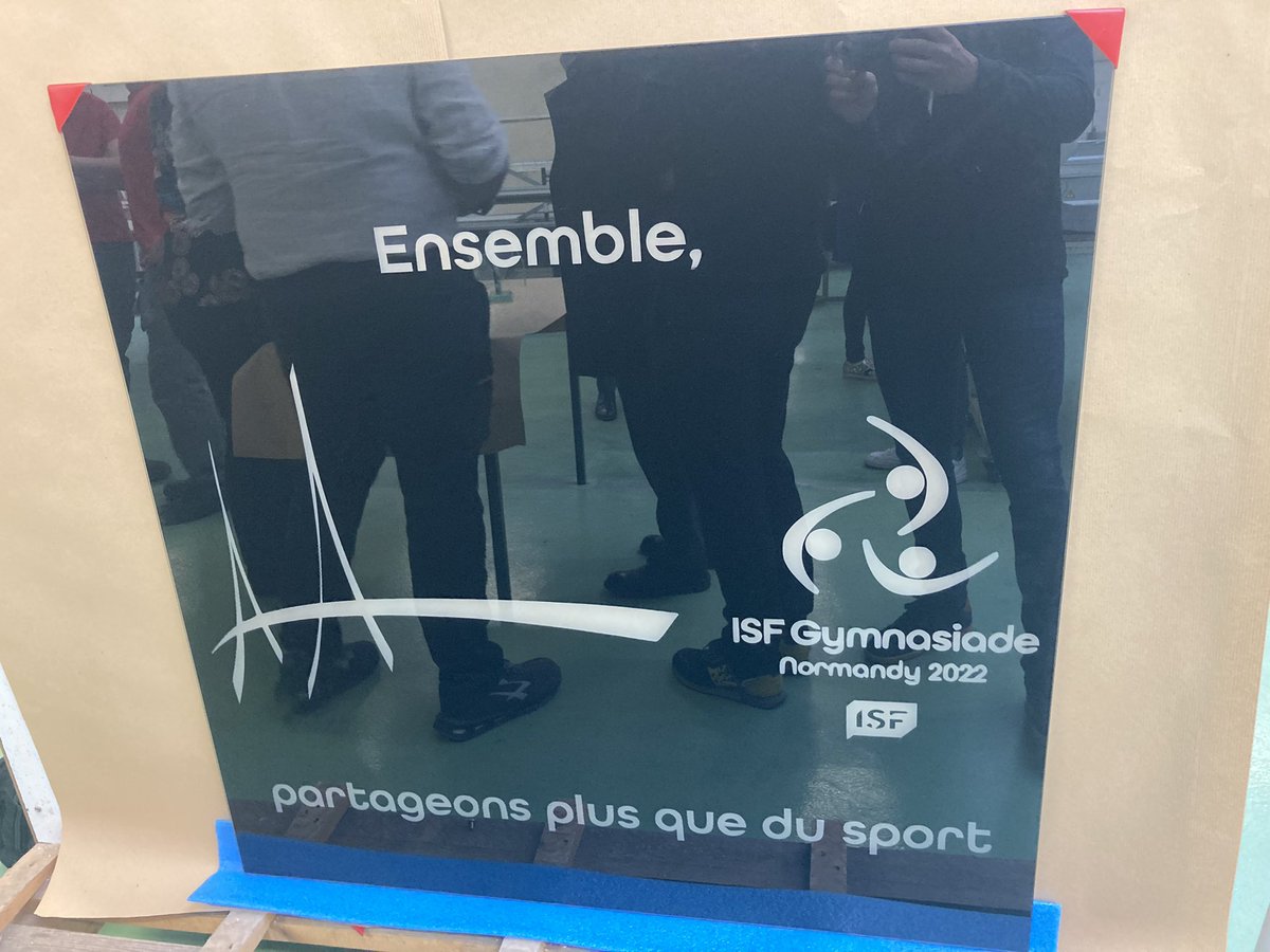 unss76's tweet photo. Mise à l’honneur des élèves du lycée @palissy en présence de @dianedenavacelle de Coubertin, des cadres #unss27 et #unss76 pour leur réalisation des #trophees en verre du #parcours de la #gymnasiade
@dsden76 @ac_normandie https://t.co/8IVY0VUPya