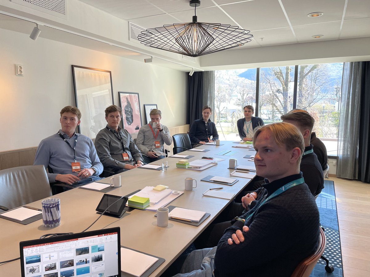 gceoceantech's tweet photo. We are at a Design Sprint workshop in offshore wind today with students from @UiB @hvl_no and NHH. #futurepeople #inspiration https://t.co/iCf30Nl4fI