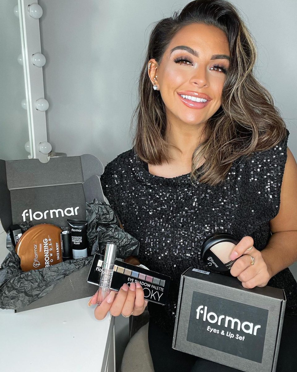 FragranceDirect's tweet photo. FOLLOW, LIKE &amp; RT TO WIN! 🖤 We're giving FIVE lucky winners a chance to win the Flormar Glow Up and Lips &amp; Eyes gift sets. In need of new makeup? Flormar are here to provide all the treats and more! (Competition ends 10/04/22, UK only, winner will be contacted via DM!) https://t.co/yey5fbB2XE