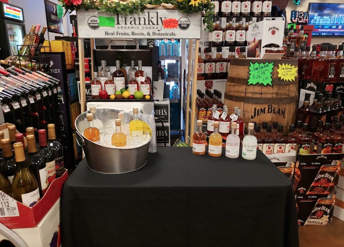LiquorRaymond's tweet photo. Have you had your official SPRING PARTY to commemorate the arrival of the season? If not, what are you waiting for; tag a few friends below, head to Raymond's Liquor Stop, and your weekend plans are made! #Libations #GoodTimes https://t.co/Dx2yaJT7kb