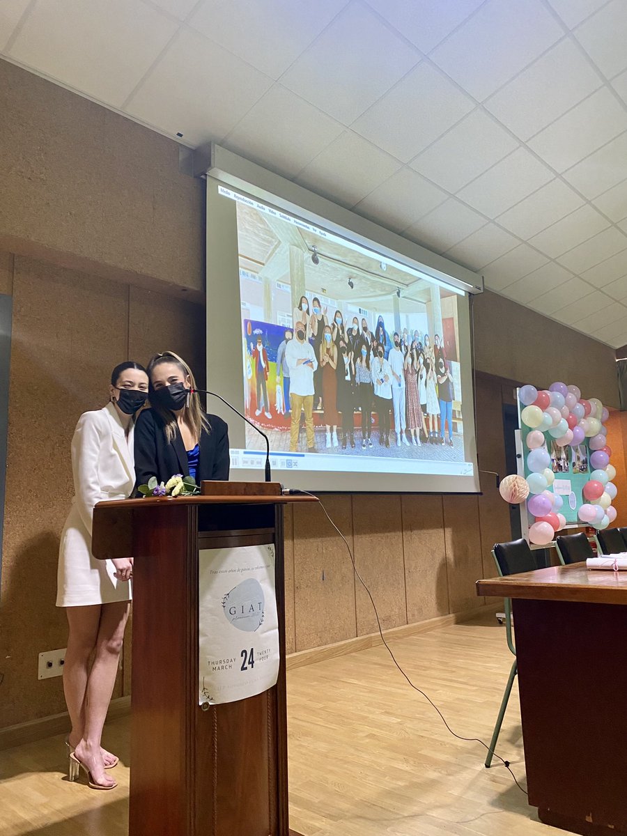 elena_aneiros's tweet photo. Nos graduamos?? Actividades de aula motivadoras para nuestro alumnado del #CSGuías del @cifprodolfoucha #protocolo #preevento #planificación #evento #ejecución #postevento #evaluación #cronograma #claim #invitaciones #savethedate #discursos #escenografía #FPGalicia @FPGalicia https://t.co/4lEMQaWzpD