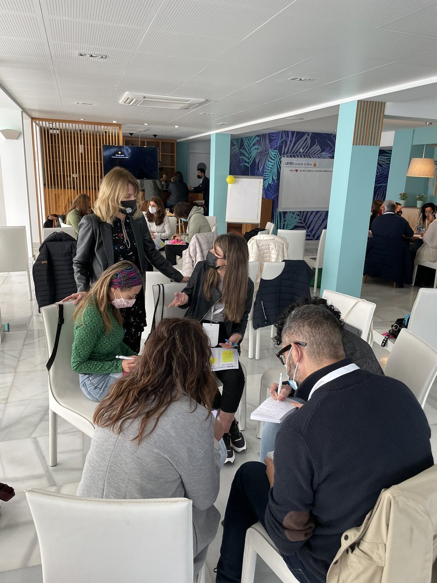 Taller APAGANDO FUEGOS desde Krakatoa. !!! Aqui se comparte!!!!Juntos lo hacemos mejor.  #APE #AndaluciaFP #Aulasdeemprendimiento <a href="/ies_nieves/">IES Virgen de las Nieves</a>