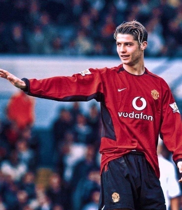 Young Mbappe has pace
Young Haaland has strength
Young Neymar had skill moves
Young Messi had dribbling skills

BUT

Young Ronaldo had it all 🐐