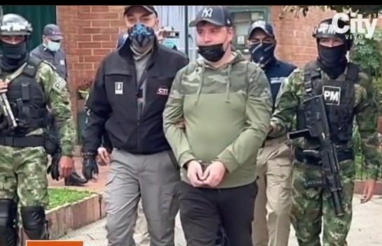 saymonrojas's tweet photo. #UnAbrazoPara
El "Ruso"de Caparrapi
Que fue capturado
#FelizJueves https://t.co/gVR8vVZe5f