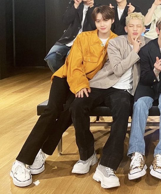 세인트 마리 학원 수석 파티시에와 고등래퍼 지원하다가 실수로 입학해버린 만년꼴등같다....