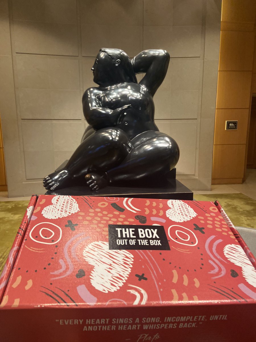 TBoxOutOfTheBox's tweet image. Our gift baskets in a box with a contemporary design are fully customizable. We ship them nationwide and we hand deliver in Miami-Dade. You can add gourmet, flowers, etc

Clients can buy unique gift on Amazon and ship them to us. We package them adding gourmet and or flowers