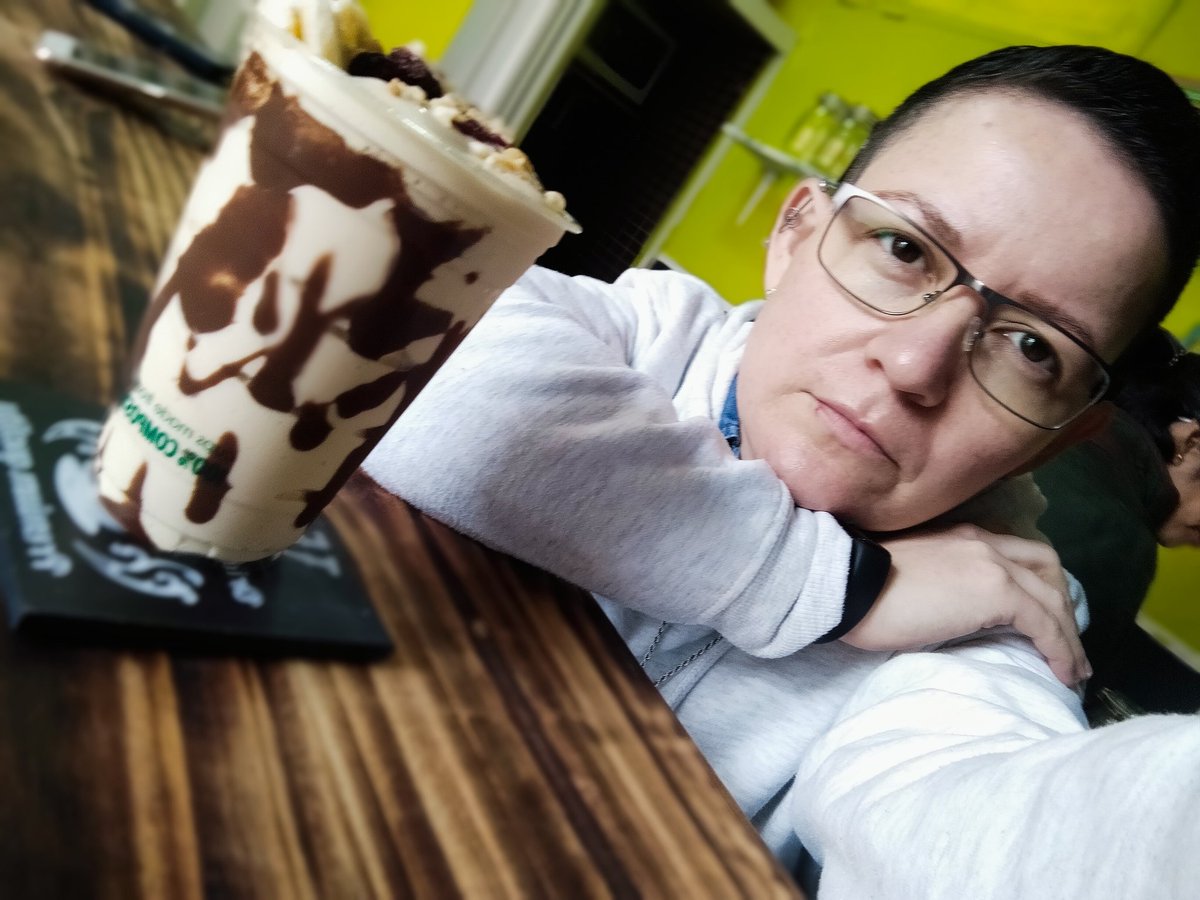 CastroOssi's tweet photo. Vamos a hacer algo diferente. 
#Madrid
#Inspiration
#VidaFitSmoothieBar. https://t.co/vWasvXK9d2