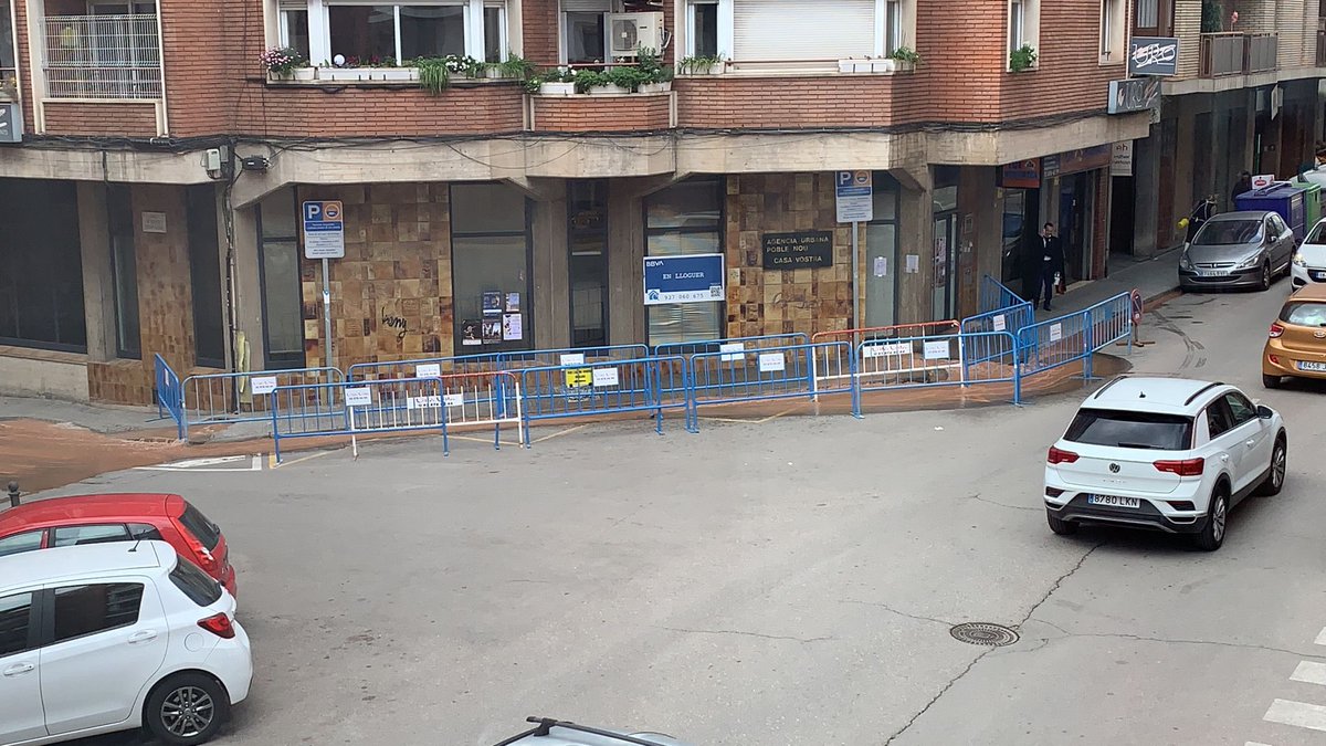 aiguesmanresa's tweet photo. ⚠️ Una avaria a la xarxa d’aigua potable al carrer Sant Josep, 49 afecta als abonats dels carrers Sant Josep del 51 al 55, Mossèn Serapi Ferrer del 2 al 24 i Dr. Esteve del 32 al 40.

🕔Es preveu recuperar el servei a les 17h

#fuita https://t.co/1LkDyeQ9Kl
