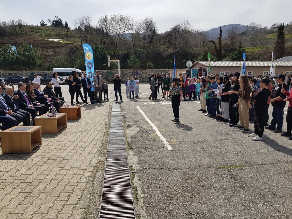DerelerIlkokulu's tweet photo. Öğretmen ve öğrencilerimiz tarafından hazırlanan drama, piyes, şiir ve koro çalışmaları ile sergimiz katılımcıların büyük beğenisini topladı.
@mahmutlu
@ibrahimsandikci
@OrmanSamsun
@ZahitKoseoglu
@CanikMem
@DerelerIlkokulu https://t.co/tcAI9ndTiU