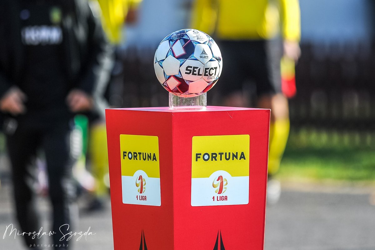 OdraOpolepl's tweet photo. Obsada sędziowska meczu #STOODR
🗣️ Mateusz Złotnicki,
🚩 Radosław Wąsik,
🚩 Artur Zakrzewski,
🔢 Grzegorz Kawałko,
📺 Damian Kos,
📺 Marcin Boniek. https://t.co/oY5dHrR88t