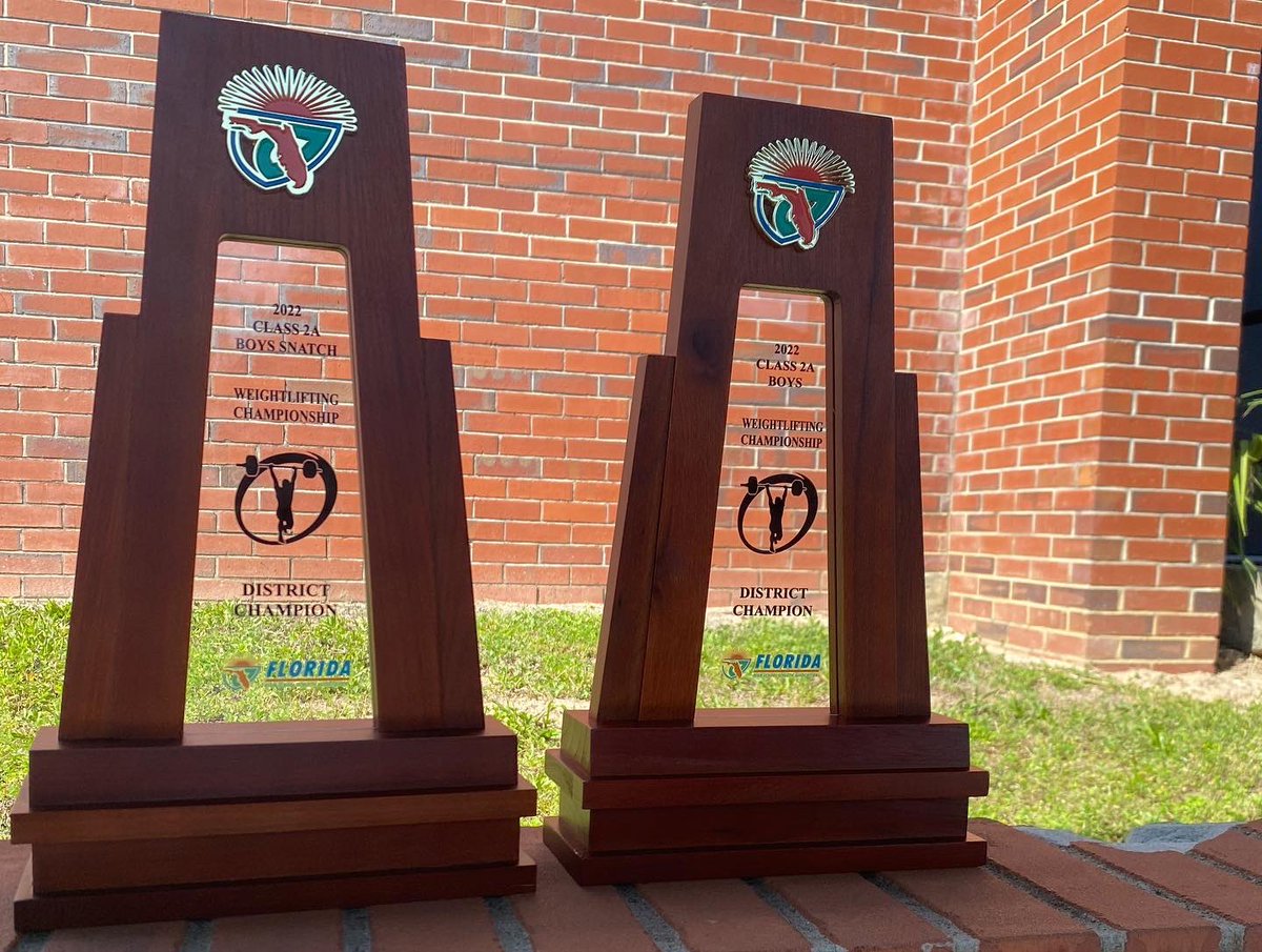 chs_lifters's tweet photo. District Champs in Snatch and Traditional. https://t.co/a1HdHBEky8